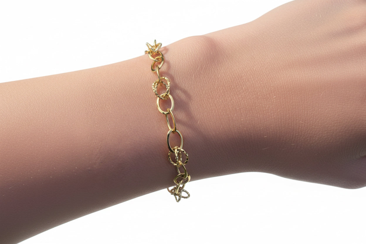 Fine 18k Gold Infiniti Link Bracelet Bold Elegant Jewelry Piece Only By Antonio Guzzo - Antonio Guzzo Fine Jewelry
