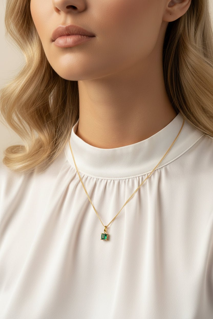 The Emerald Square Pendant Necklace in 18K Gold - Antonio Guzzo Fine Jewelry