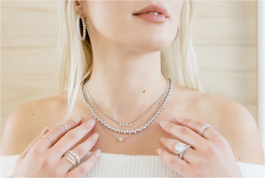 Minimalist Jewelry: The Power of Subtle Style - Antonio Guzzo Fine Jewelry 