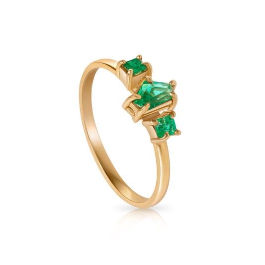 18K Yellow Gold Natural Emerald Trilogy Ring - Antonio Guzzo Fine Jewelry