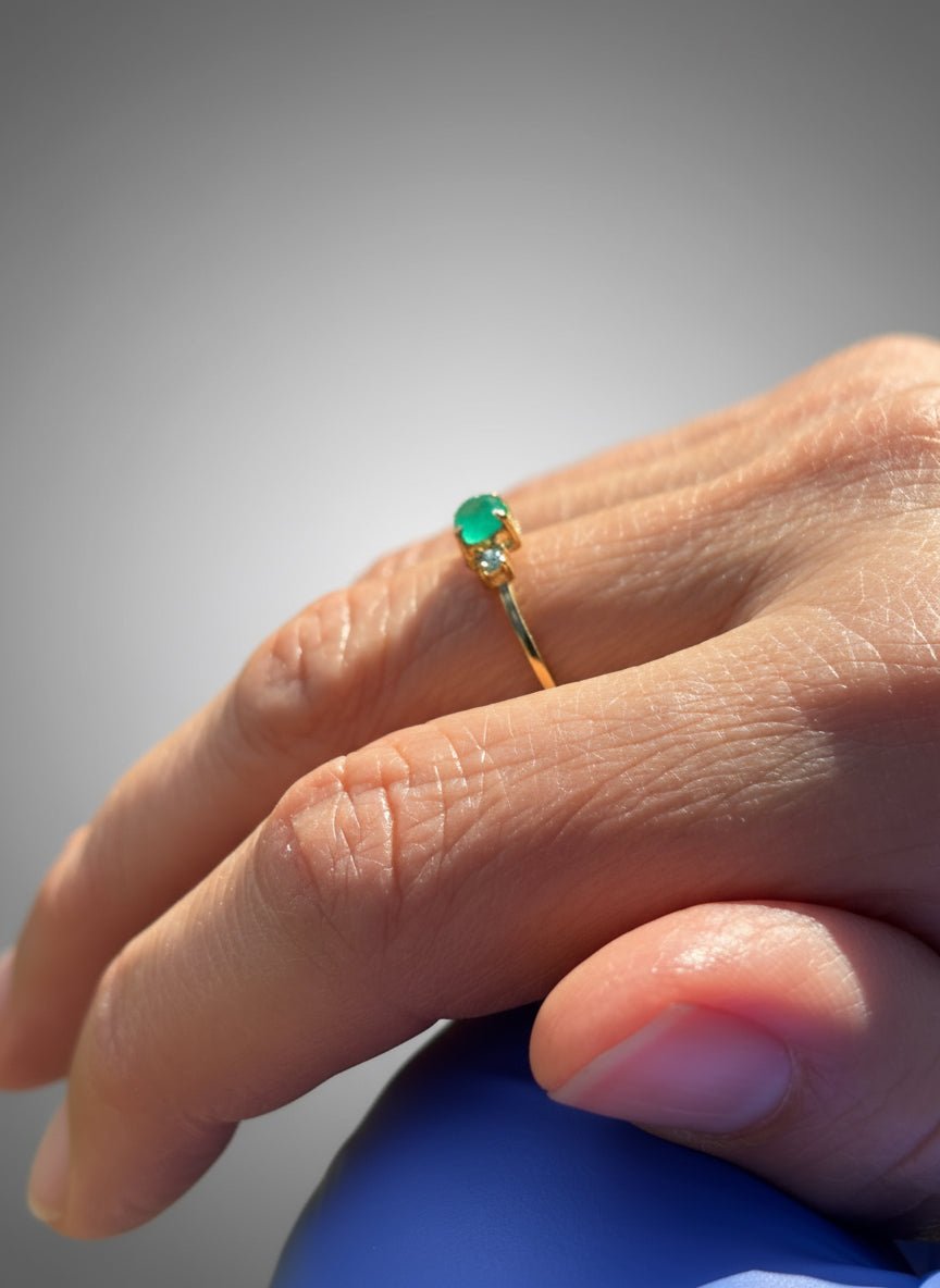 18K Yellow Gold Trilogy Ring with Natural Colombian Emeralds - Antonio Guzzo Fine Jewelry