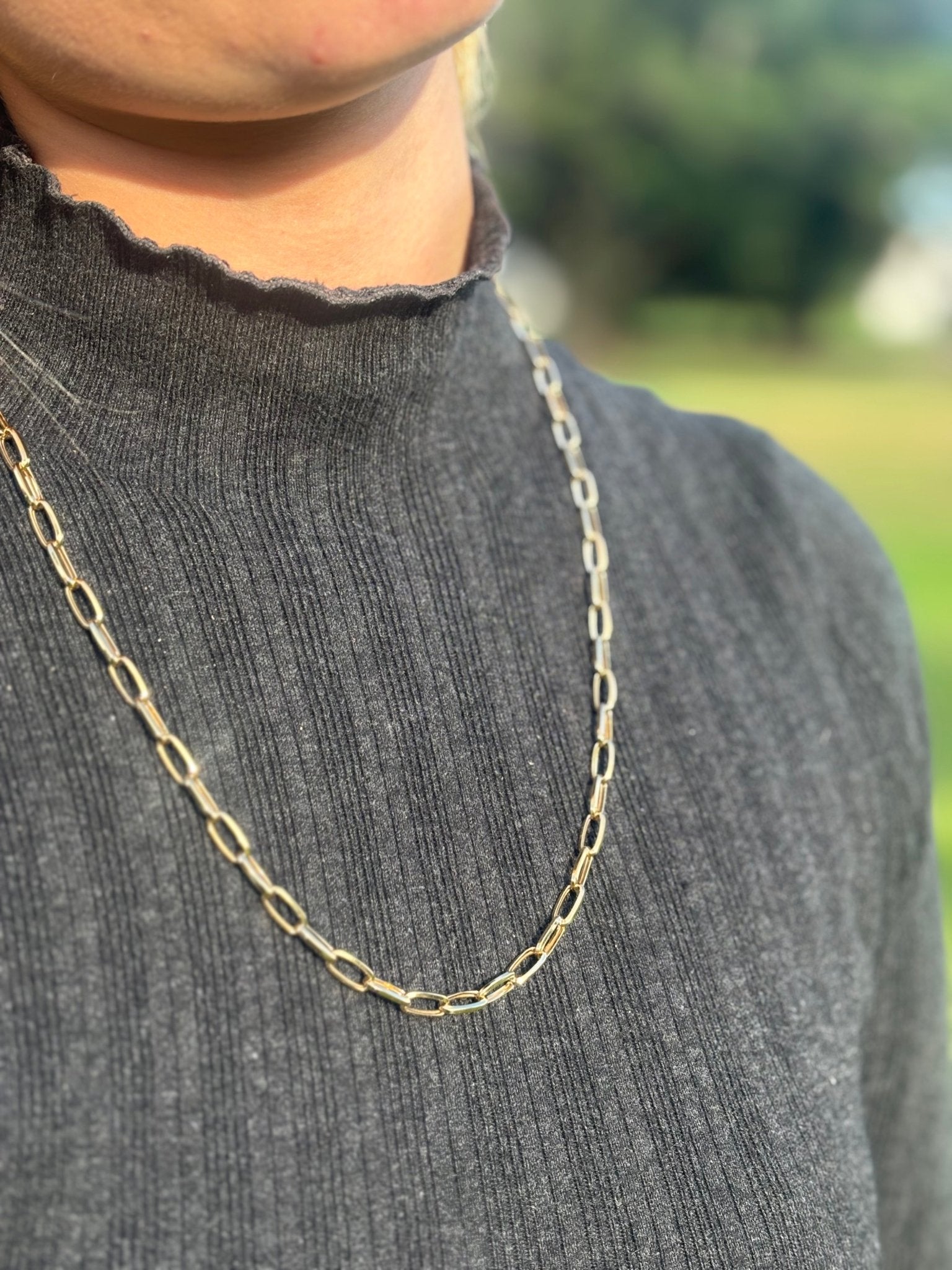 Solid Gold Paperclip Necklace - Elegant 18K Design Antonio Guzzo Fine Jewelry - Antonio Guzzo Fine Jewelry